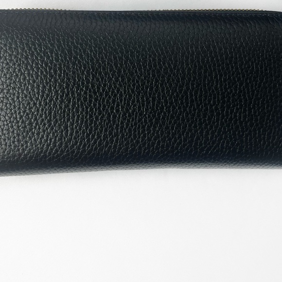 Valentino by Mario Valentino Bag/Wallet Set - Picture 11 of 16